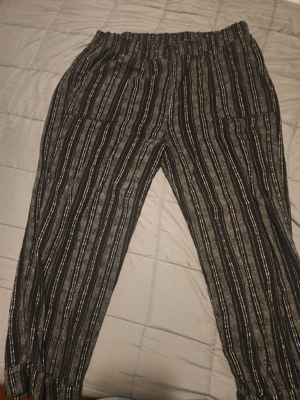 Men's Black & White Striped Casual Pants